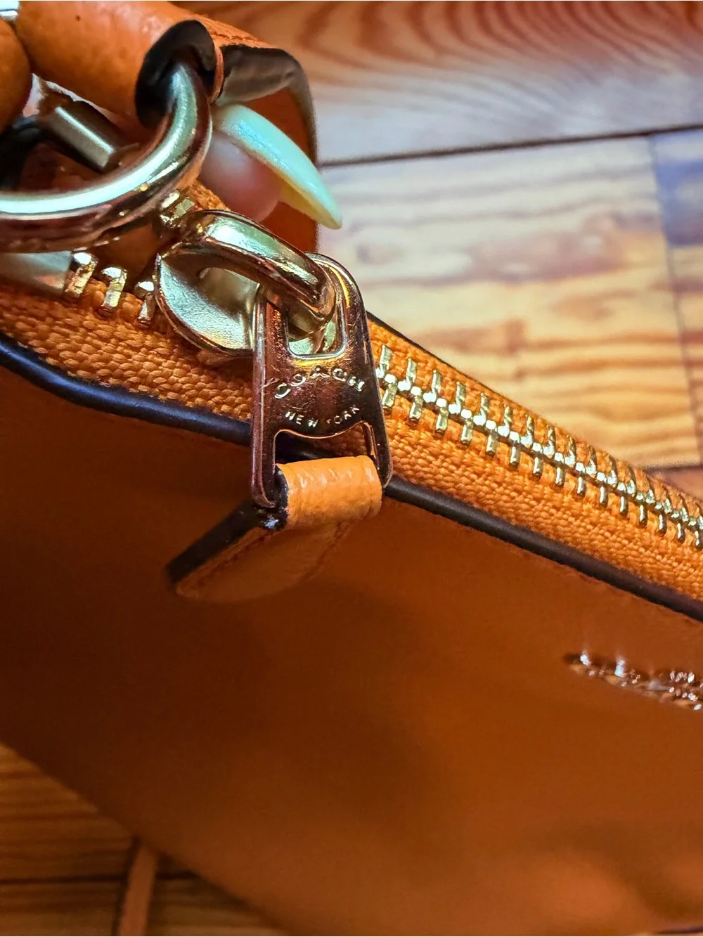 Coach NWOT Pebbled Leather Crossbody Orange Gold Hardware Hang Tag